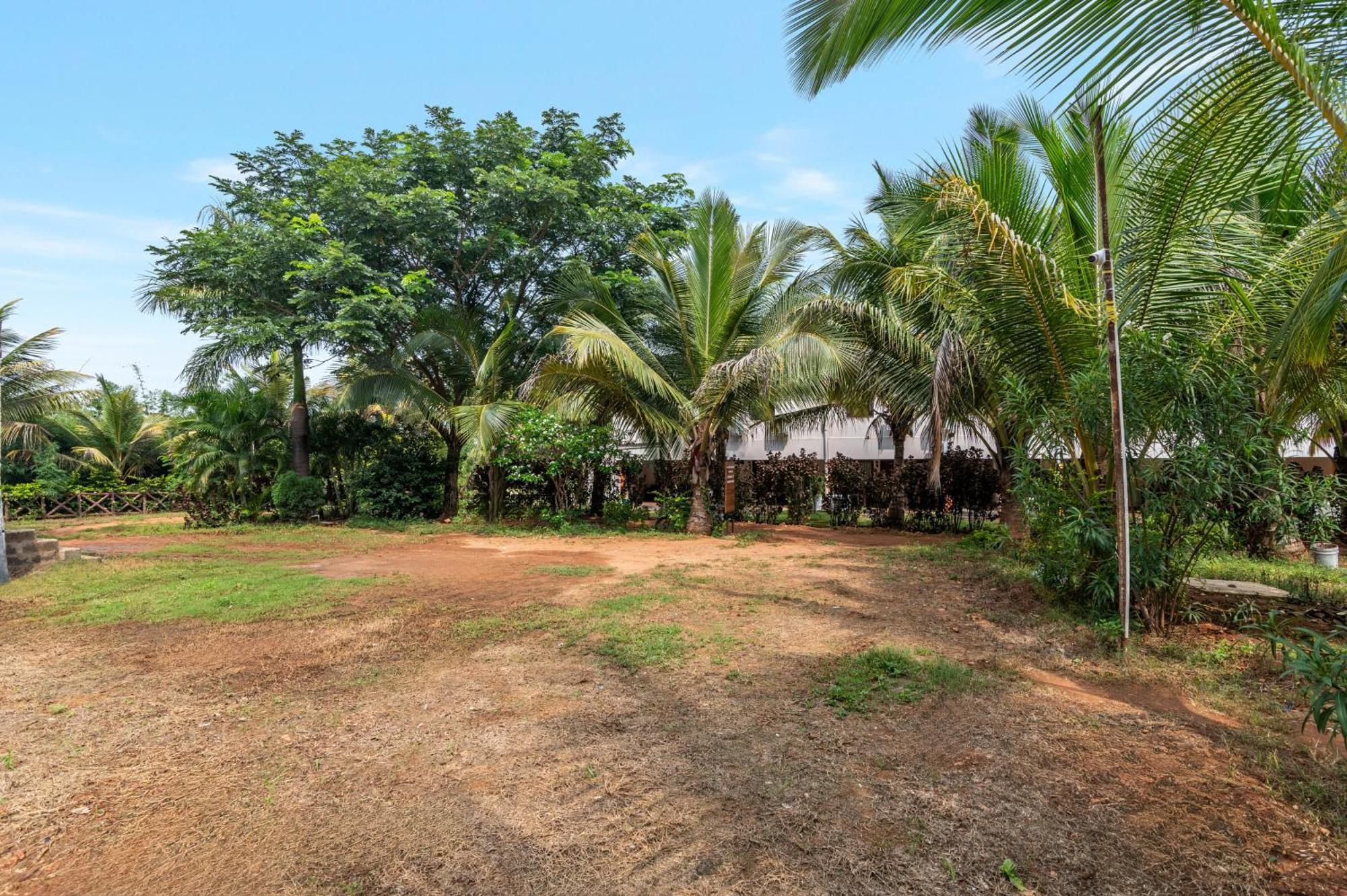 Sterling Banashree Badami Hotel Buitenkant foto