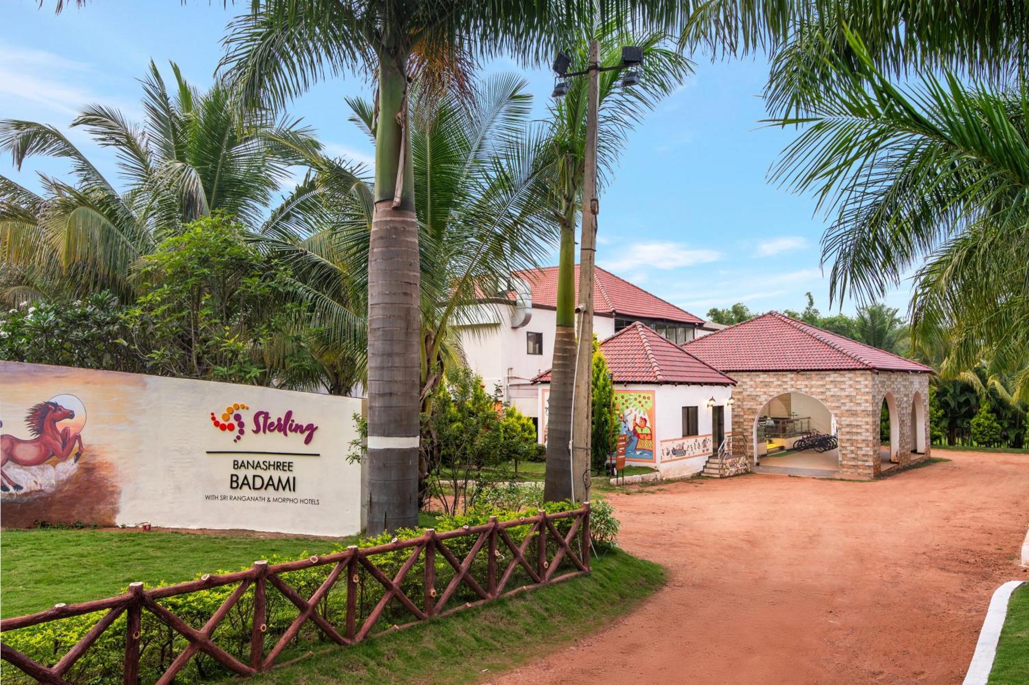 Sterling Banashree Badami Hotel Buitenkant foto